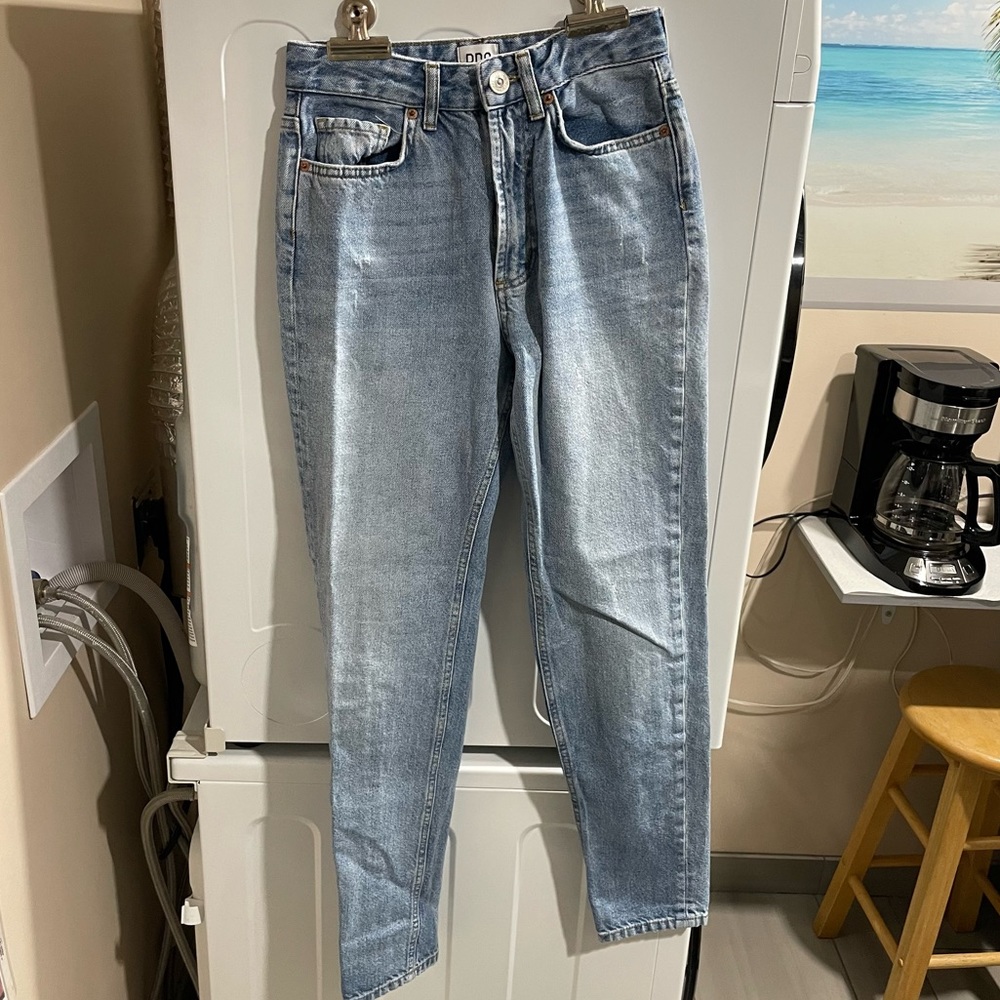 Urban Outfitters BDG MOM Jeans W24